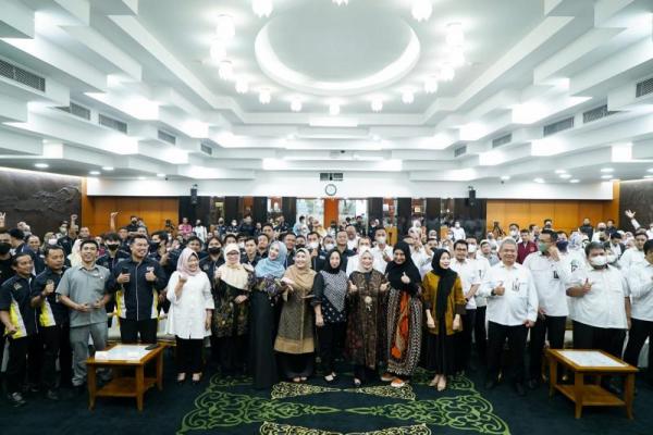 Bamsoet Apresiasi Perkumpulan Istri Pimpinan MPR RI Bagikan Ratusan Bingkisan Ramadhan