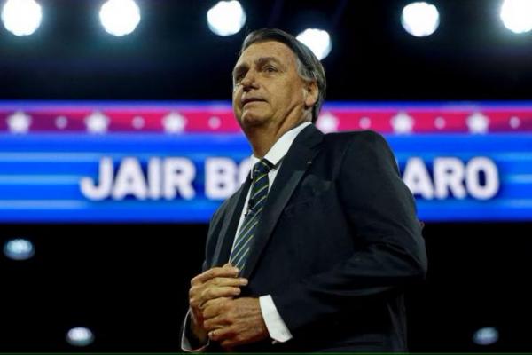 Bolsonaro Kembali ke Brasil untuk Pimpin Oposisi Sayap Kanan Lawan Presiden Lula