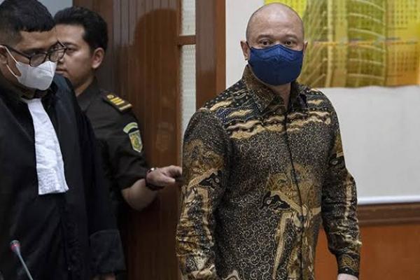 Hakim Vonis Teddy Minahasa Penjara Seumur Hidup