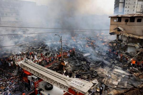Kebakaran Pusat Perbelanjaan Bangladesh Padam Setelah 27 Jam