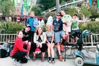 Pulih dari Kecelakaan Bajak Salju, Jeremy Renner Ajak Keluarga Berlibur