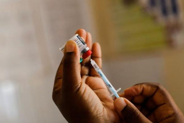 Perangi Pembunuh Anak, Ghana Menjadi Negara Pertama Setujui Vaksin Malaria Oxford