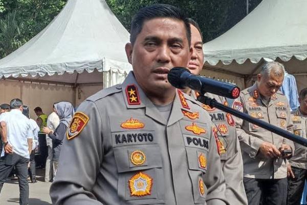 Berlagak Cowboy,  Polisi Kejar Pengendara Arogan di Jalan Tol