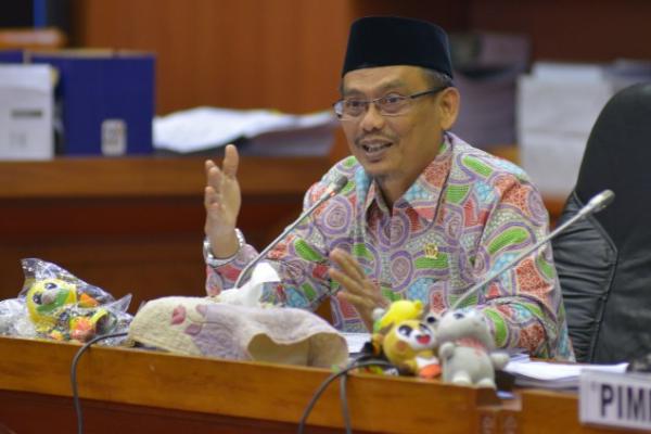 Legislator Tolak Dana BOS Jadi Program Makan Siang Gratis