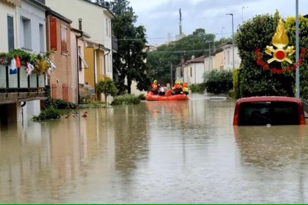 Banjir Melanda Italia Utara, Delapan Tewas dan Ribuan Orang Dievakuasi