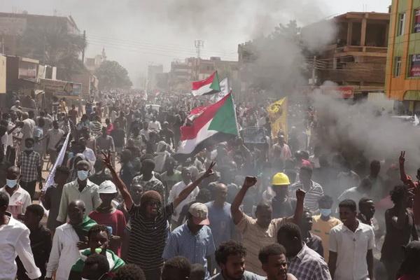 Dianggap Intervensi Asing, Misi PBB Jadi Sasaran Protes Militer Sudan. (FOTO: AP) 