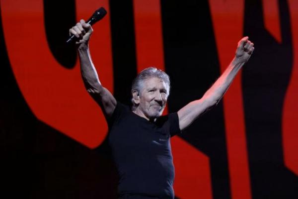 Tampil dengan Pakaian Nazi di Koser Berlin, Roger Waters Sebut Dirinya anti-Fasis