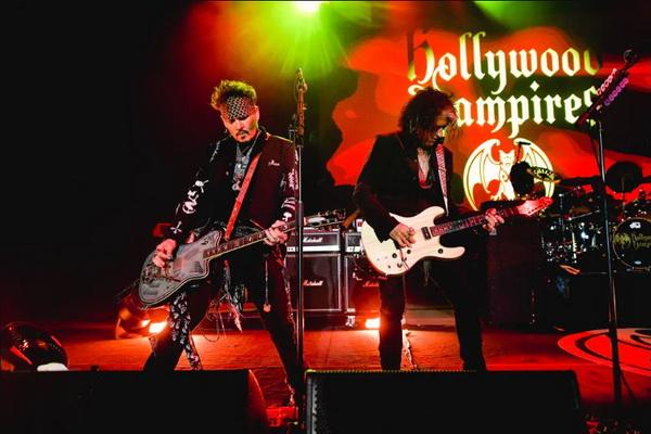 Cedera Kaki, Johnny Depp Tunda Jadwal Tur Hollywood Vampires