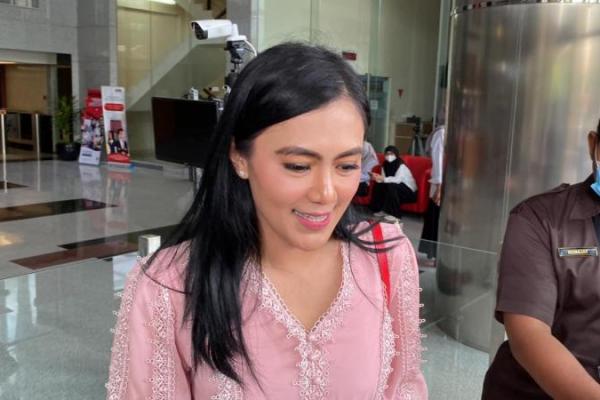 KPK Periksa Presenter TV Brigita Manohara