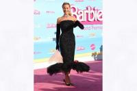 Premiere Barbie, Margot Robbie Tampil dalam Gaun Strapless Schiaparelli Haute Couture