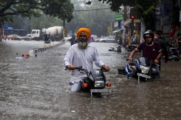 Hujan Deras dan Banjir Tewaskan 22 Orang di India Utara