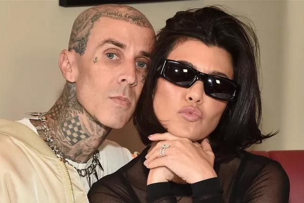 Kourtney Kardashian Hamil, Travis Barker Ingin Memberi Nama Anaknya Rocky 13