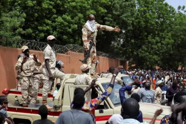Niger Dilanda Kudeta, Prancis dan Italia Mulai Evakuasi Warga Negara
