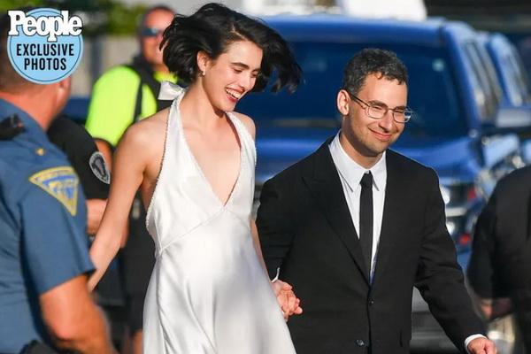 Sahabat dan Produser Musik Taylor Swift, Jack Antonoff dan Margaret Qualley Menikah