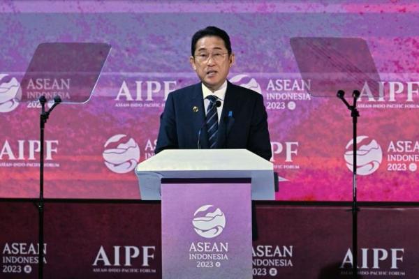 PM Jepang-PM China Bertemu di Sela KTT ASEAN, Bahas Air Radioaktif Fukushima