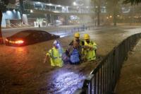 Hujan Terderas dalam 140 Tahun di Hong Kong Membanjiri Jalanan, Sekolah Ditutup