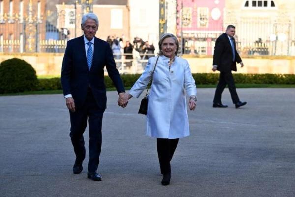 Perdana Tampil Sejak 2016, Hillary Clinton Kembali ke Gedung Putih