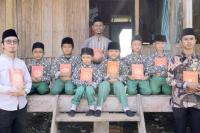BWA Distribusikan 20 Ribu Al Quran ke Sumatera Selatan