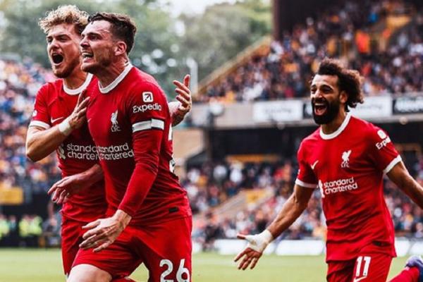 Comeback Sensasional, Liverpool Hempaskan Wolves di Molineux