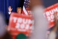 Teratas dalam Survei, Trump Mulai Mencari Calon Wakil Presiden