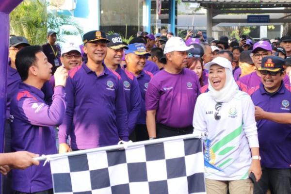 Menutup kegiatan Harhubnas 2003, KSOP Banten Gelar Jalan Santai