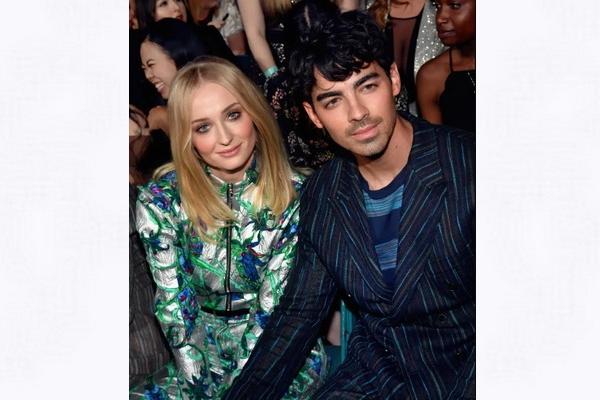 Joe Jonas dan Sophie Turner Sepakat Selesaikan Perceraian dan Hak Asuh Anak Secara Damai