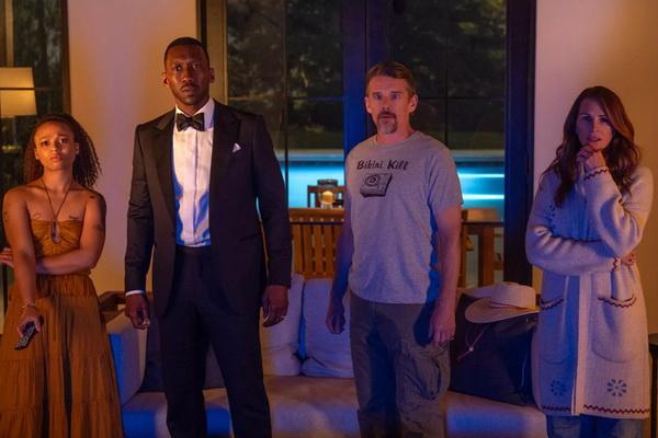 Trailer Leave the World Behind, Julia Roberts, Ethan Hawke, dan Mahershala Ali Hadapi Bencana