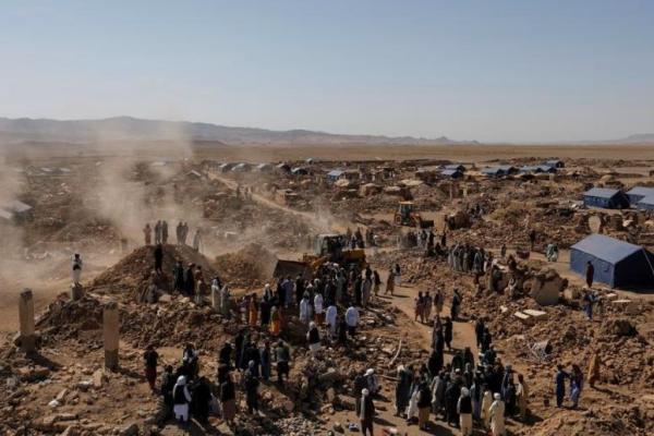 Wilayah Barat Laut Hancur, Upaya Penyelamatan Korban Gempa Afghanistan Terhenti