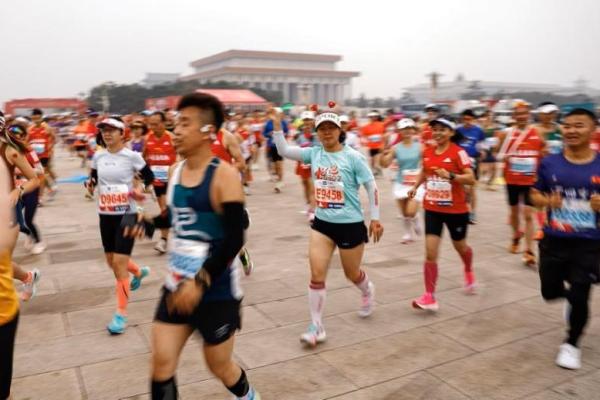 Beijing Kota Tercemar Kedua Dunia, Peserta Maraton Tidak Kenakan Masker