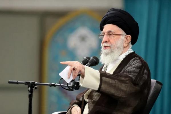Pemimpin Tertinggi Iran Ali Hosseini Khamenei Serukan Negara Muslim Hentikan Ekspor Minyak ke Israel