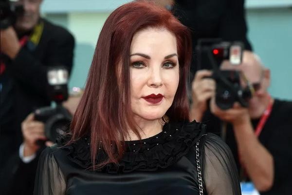 Priscilla Presley Ingin Dimakamkan Dekat Elvis Presley di Graceland