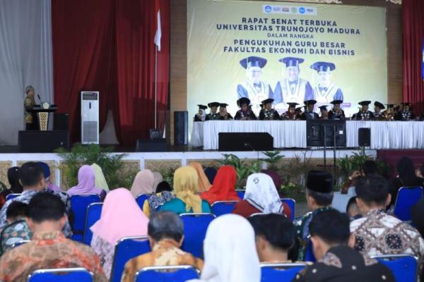 Pesan Gus Halim saat Hadiri Pengukuhan Tiga Guru Besar UTM