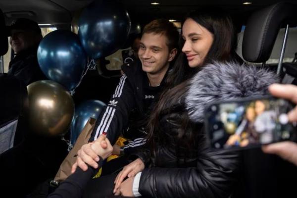 Hampir Setahun Dibawa ke Moskow, Remaja Ini Akhirnya Kembali ke Ukraina