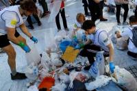 Kalahkan Tuan Rumah Jepang, Inggris Menangkan Piala Dunia Memungut Sampah