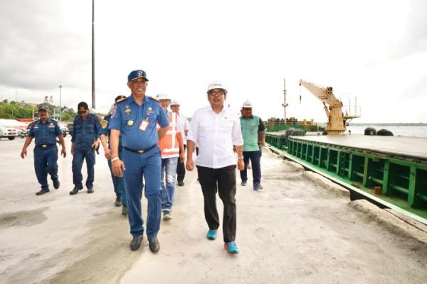 Stok Nataru Aman, 4.700 Ton Beras CBP Tiba di Pelabuhan Kupang