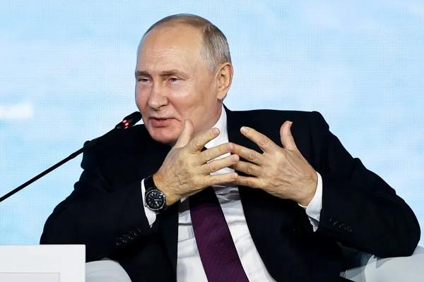 Vladimir Putin Tolak Klaim Joe Biden soal Rencana Rusia Menyerang NATO