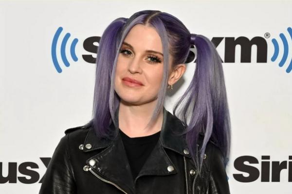 Kelly Osbourne Ingin Operasi Plastik Jadi Kado Natal Tahun Ini