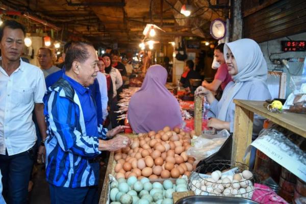 Syarief Hasan Dengar Keluhan Pedagang di Pasar Cianjur