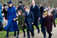 Hadiri Kebaktian Natal, Keluarga Pangeran William Kompak Kenakan Ansambel Biru Laut