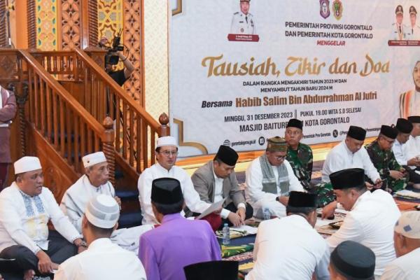 Sambut Tahun Baru 2024, Fadel Muhammad Ikuti Zikir Akbar