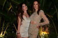 Alessandra Ambrosio dan Putrinya Rayakan Malam Tahun Baru dengan Gaun Berkilau