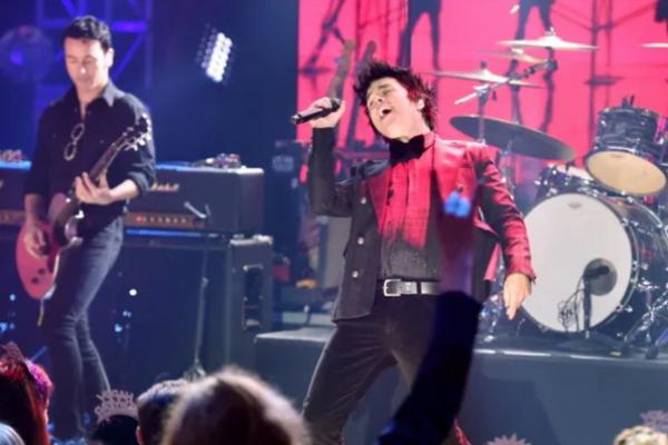 Serang Donald Trump, Green Day Ubah Lirik Lagu American Idiot