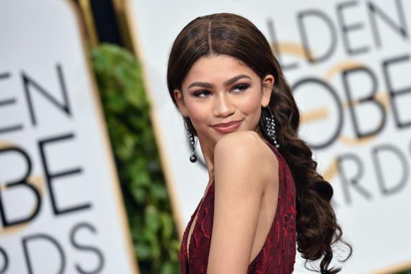 Ucapkan Selamat Tahun Baru 2024, Zendaya Unfollow Pacarnya Tom Holland