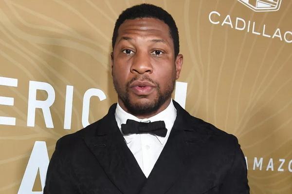 Jonathan Majors akan Berbicara untuk Pertama Kalinya Sejak Putusan Bersalah