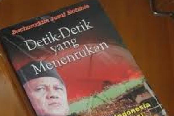 Saat Menghadap Habibie, Prabowo Sempat Diminta Dua Kali Keluar Ruangan Oleh Sintong Pandjaitan