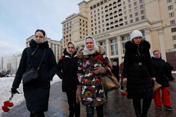 Dua Tahun Ditinggal Perang, Para Istri Tentara Tuntut Putin Kembalikan Suami Mereka