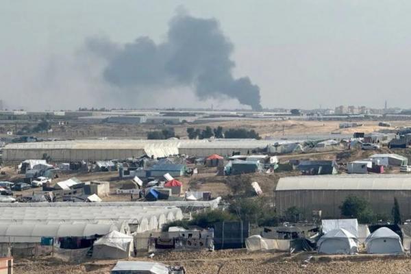 Israel Menggempur Distrik RS di Gaza Selatan, Para Pengungsi Mengungsi Lagi