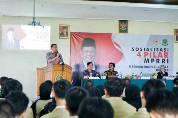 Bamsoet Ajak Mahasiswa UNPERBA Jadi Pemilih Cerdas