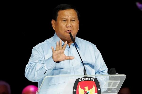 Prabowo Minta Maaf ke Anies dan Ganjar di Debat Kelima Pilpres 2024
