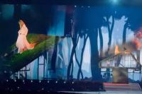 Nyaris Celaka Tersandung Tangga, Penggemar Sebut Konser Taylor Swift di Jepang dengan `Error Tours`